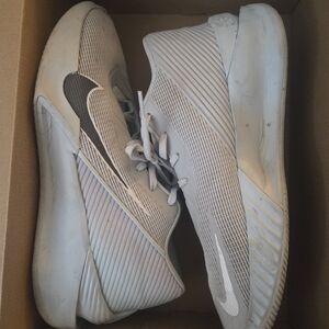 Nike GT Jump Academy Men's Ice Glacier Blue and Grey Shoe